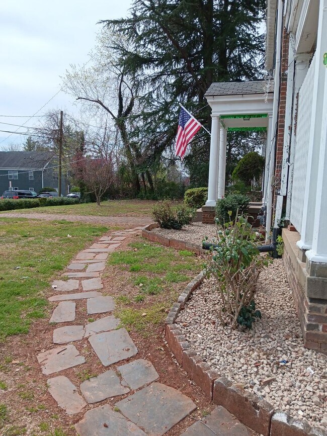 Photo - 619 Cabell Ave
