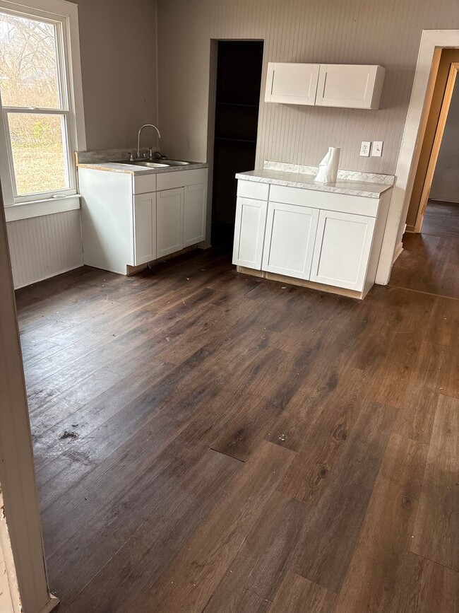 Photo - 4 Bedroom 1 Bath in High Point