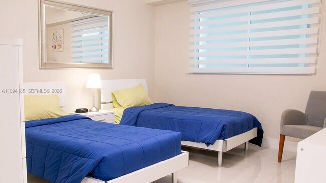 Photo - 18100 N Bay Rd Unidad 509