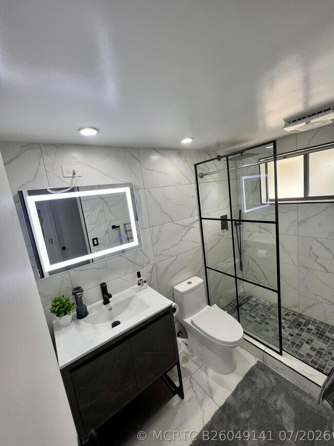 825 NW 13th St Unit 1140
