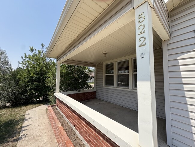 Photo - 522 W Pershing Blvd