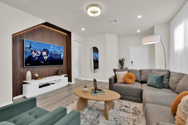 Building Photo - 3301 Lilac Wy Unit ID1248756P Rental