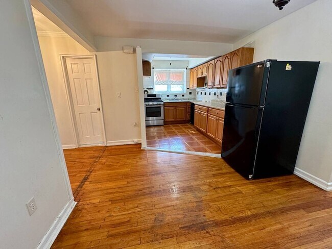 Photo - 526 Underhill Ave Unit 2F