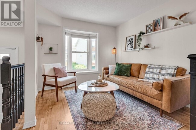 Photo - 10 Hintonburg Pl