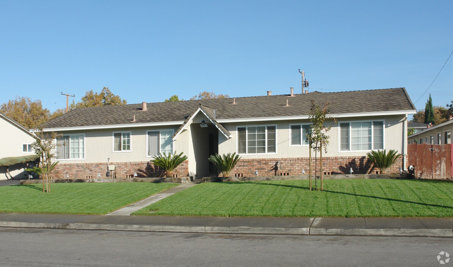 Photo - 2165 Royal Drive