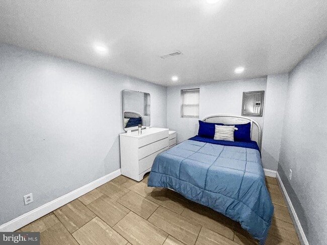4644 G St