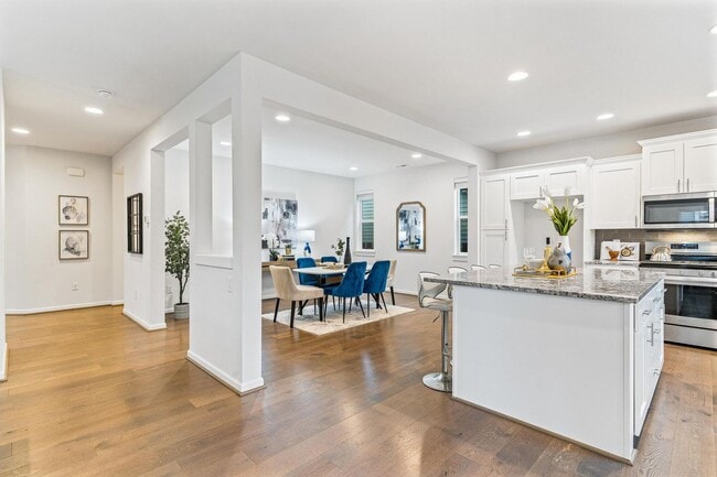 Photo - Modern Built Home in Great Neighborhood - 4 bed with den + 2.5 bath, remodeled Kitchen