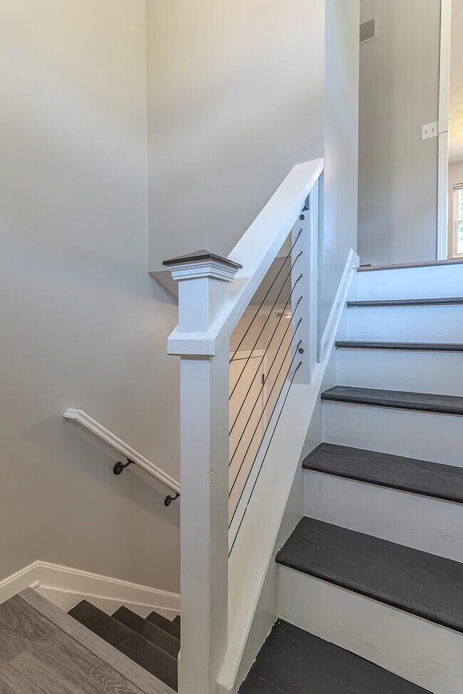 Photo - 1047 Alpine Ct House