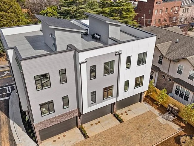 Building Photo - 1237 Memorial Dr SE Rental