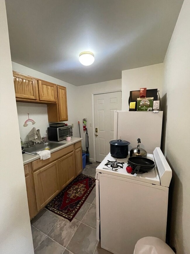 Photo - 72 Hyde St Unit 72 Hyde Street #2