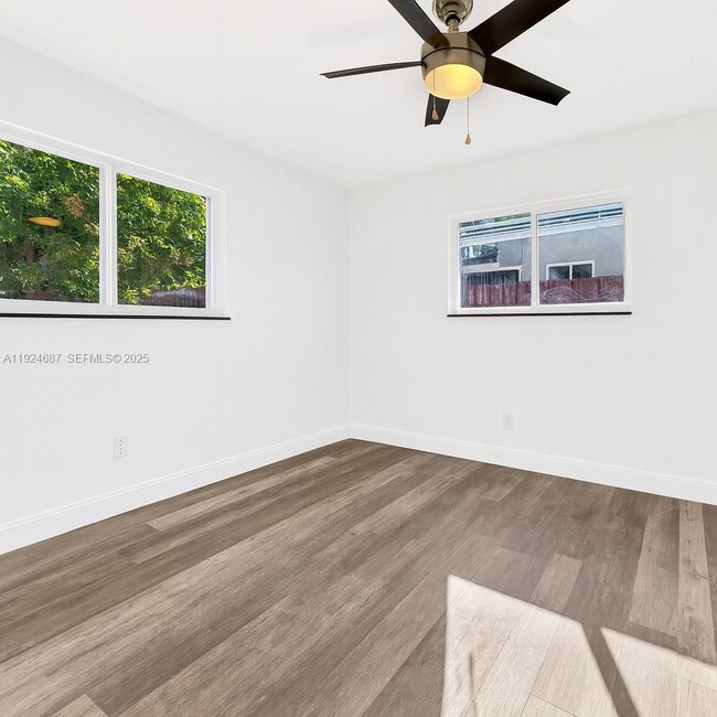 Photo - 1520 NE 14th Terrace