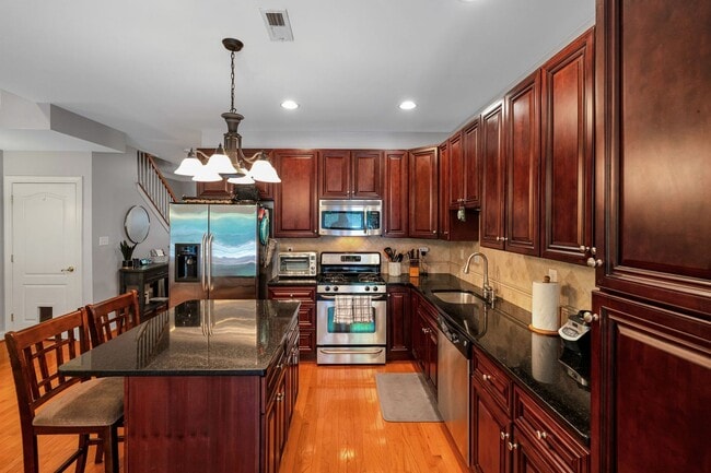 Photo - Beautiful 3 Bedroom Bridgeport Townhome!