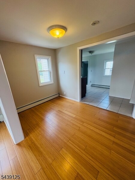 Photo - 614 Main St