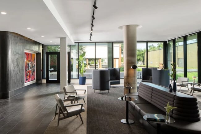 Photo - 1704 N 17th St Unidad ID1312535P