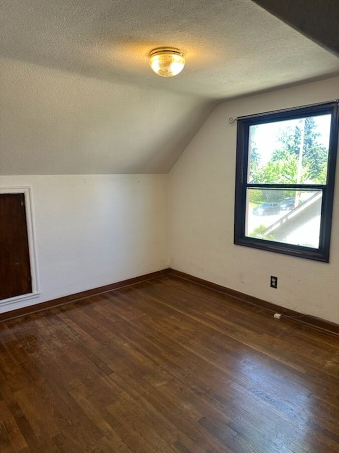 Photo - Cozy 1-Bedroom, 1-bath Upstairs Apartment In Southwest Eugene!