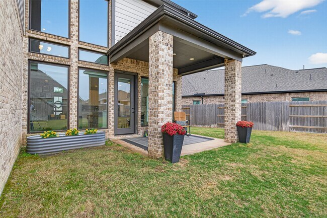 Building Photo - 7214 Darting Plover Wy