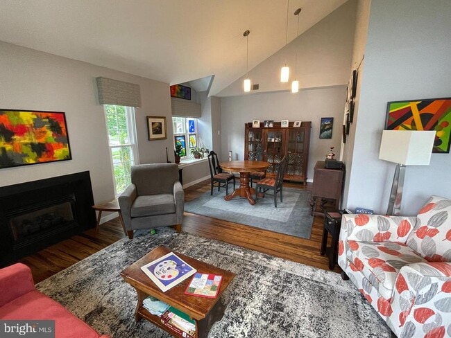 Photo - 272 Wood Stream Ct