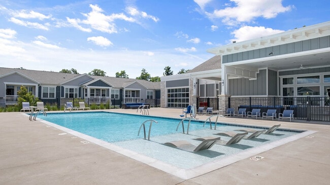 Pool - Springs at Five and Main