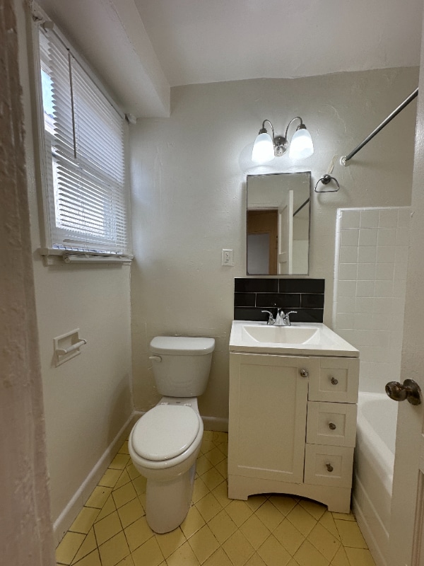 Photo - 1737 N Sycamore Ave Unit 117