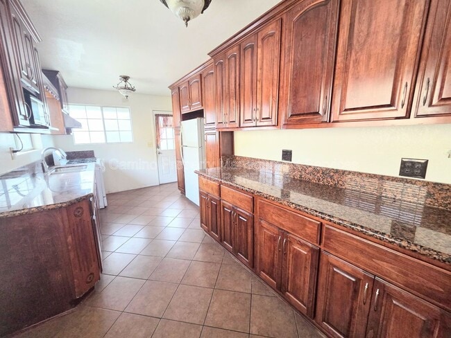 Photo - 734 Williamson Ave