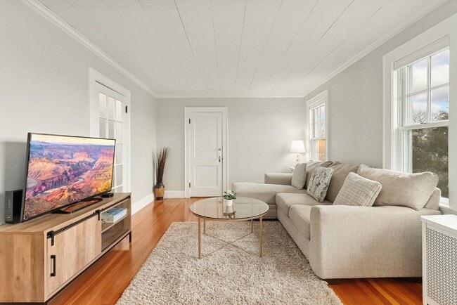 Building Photo - 54 Edgecliff Rd Unit 2
