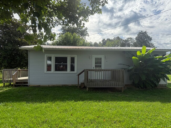 Building Photo - 3 Bedroom 1 Bathroom Home in Greene County...