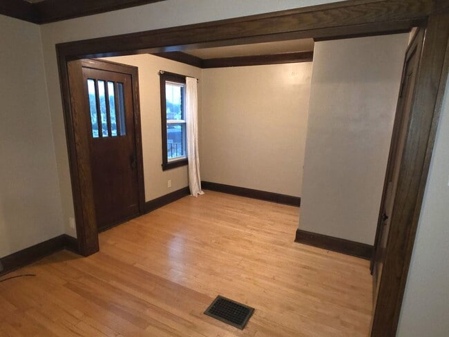 1750 S 83rd St