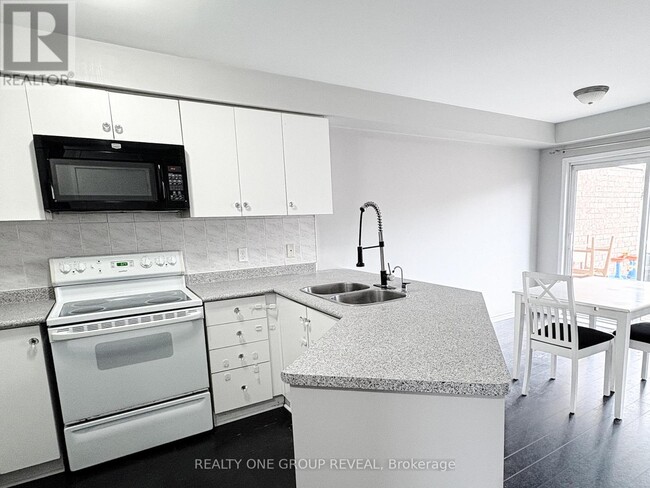 Photo - 47 Cornish Dr