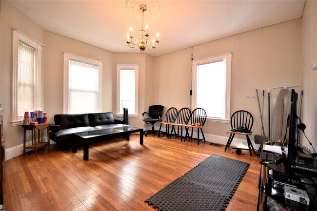 Photo - 201 Hillside St Unit 1