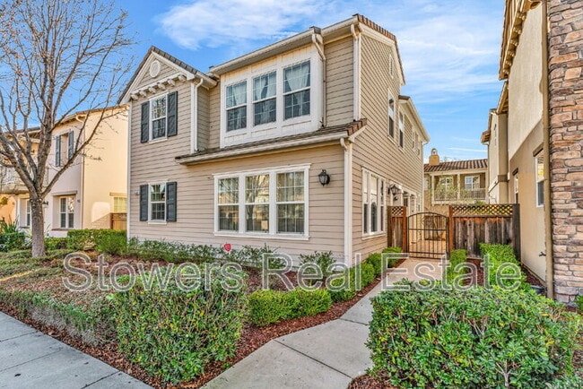 Photo - 4685 Malayan St