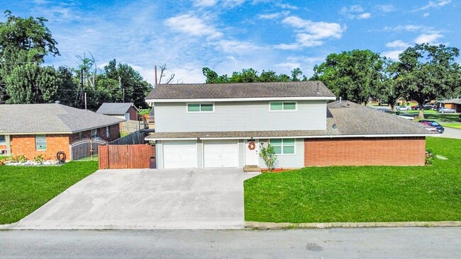 Building Photo - 5747 Turtle Creek Rd Rental