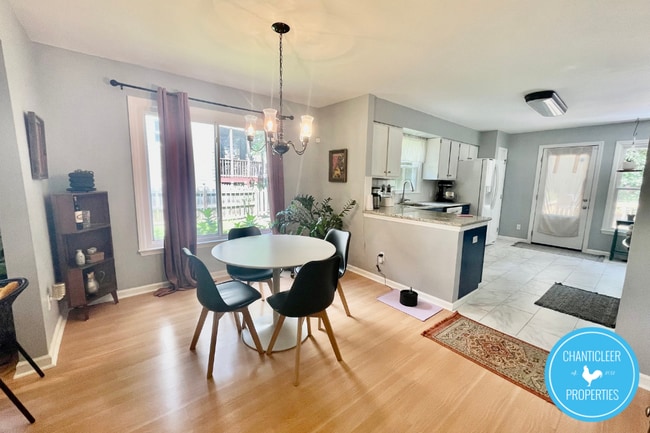 Photo - 1728 Kingston Heath Way