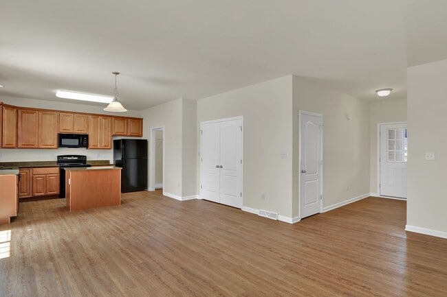 Photo - 3 bedroom rancher with an open floor plan