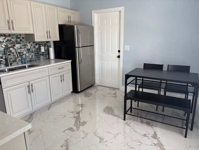 3825 Patio Ct Unit A
