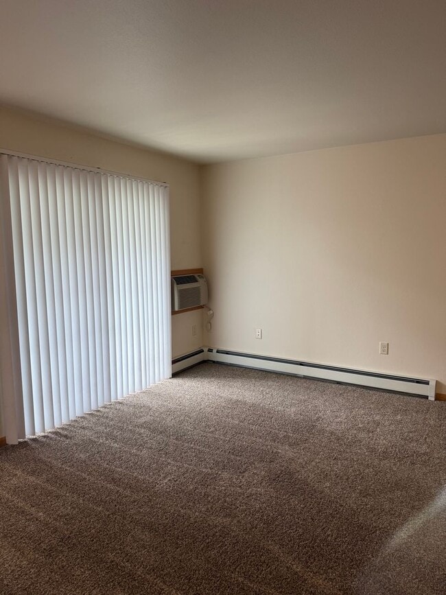 Photo - Riverwood Apartments - 514 McEvoy St