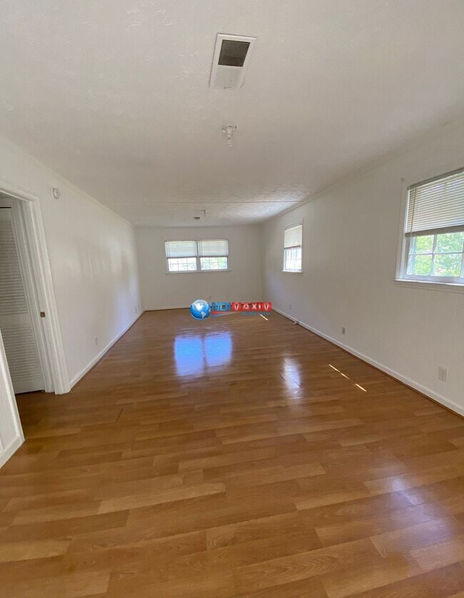 Photo - 4-bedroom house in Norcross - Coming Soon!!!