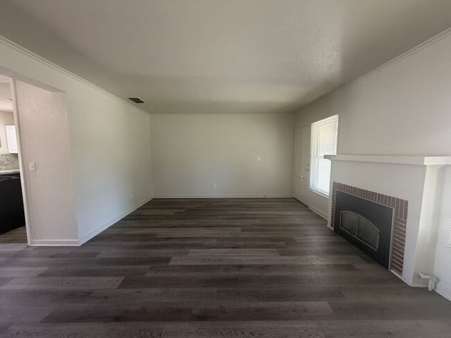 Photo - 73 E Fedora Ave