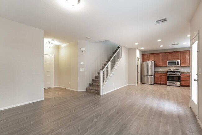 Photo - 10428 Yew Blossom Ave