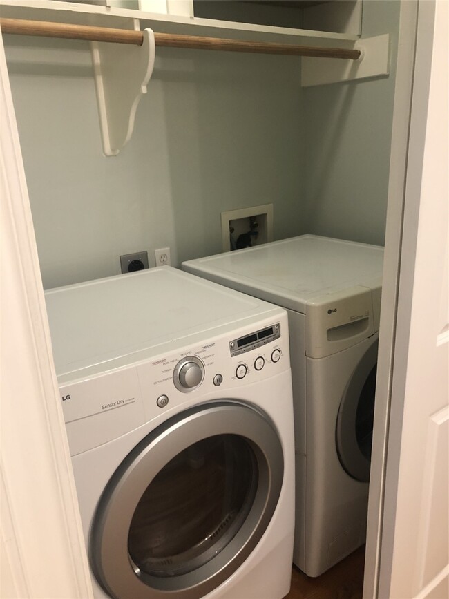 Photo - 1132 Oxford St