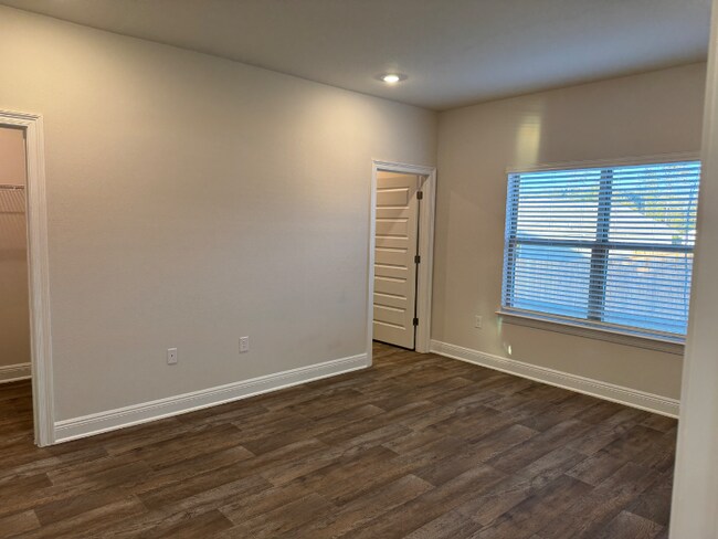 Photo - 13762 Logan Pl