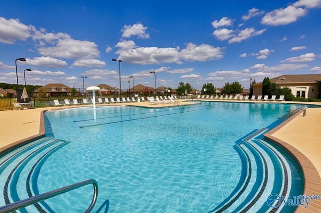 Photo - 350 Falling Water Ln SW