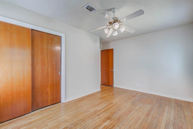 Building Photo - 6507 Heron Dr Rental