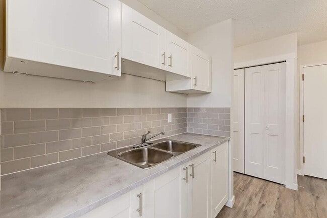 Photo - Matthew Manor