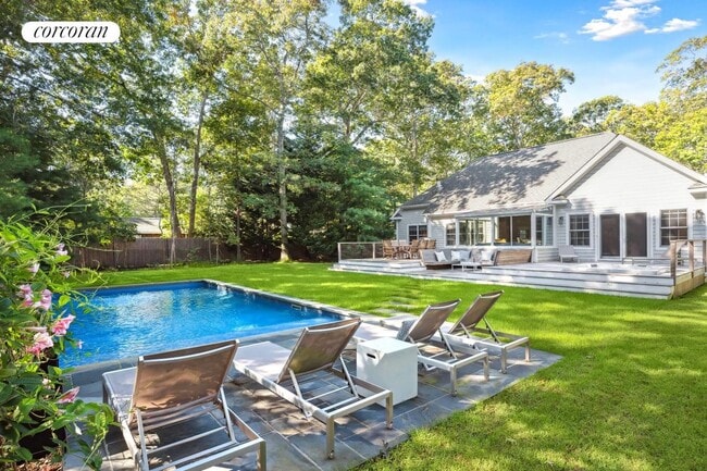 Photo - 253 Norfolk Dr