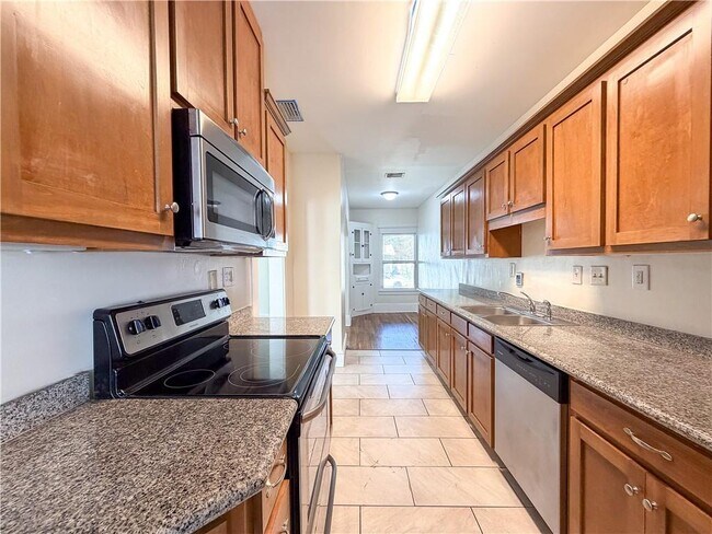 Photo - 2161 Homewood St Unit B