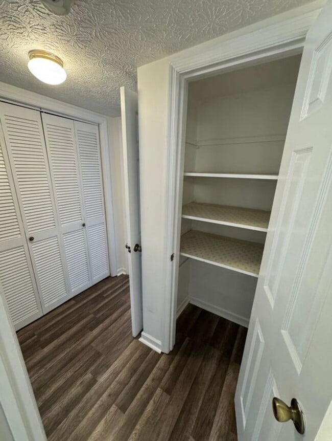 Photo - 100 Barrington Dr