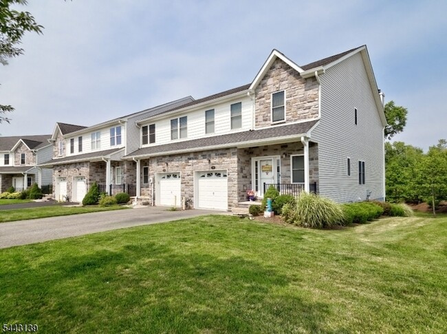 26 DeCroce Ct