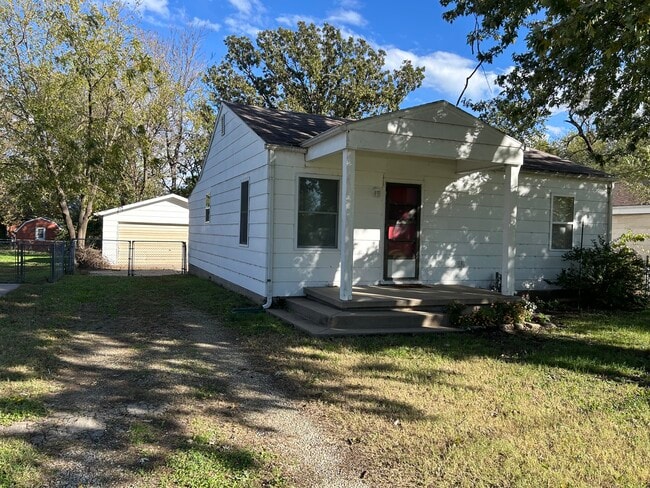 Photo - 808 N Sheridan St