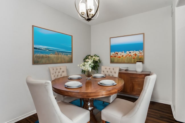 Photo - 2805 Meadow Park Dr Unit B