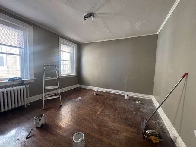 Building Photo - 1579 Chapel St Unit 305